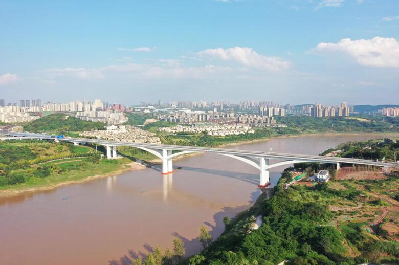 建成通車的禮嘉大橋。重慶城投建設公司供圖